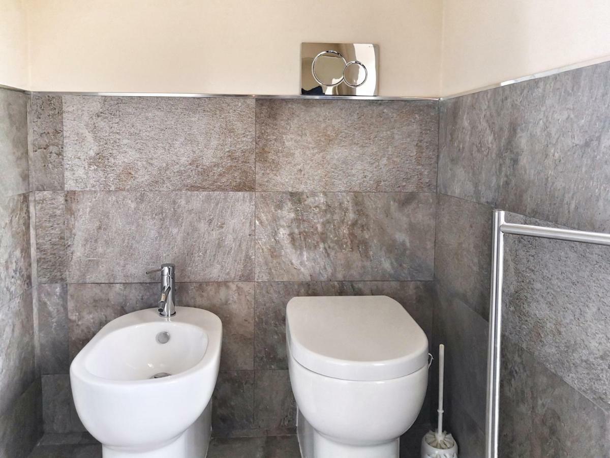Appartamento Deluxe Con Terrazza Sul Mare Savona Exteriör bild