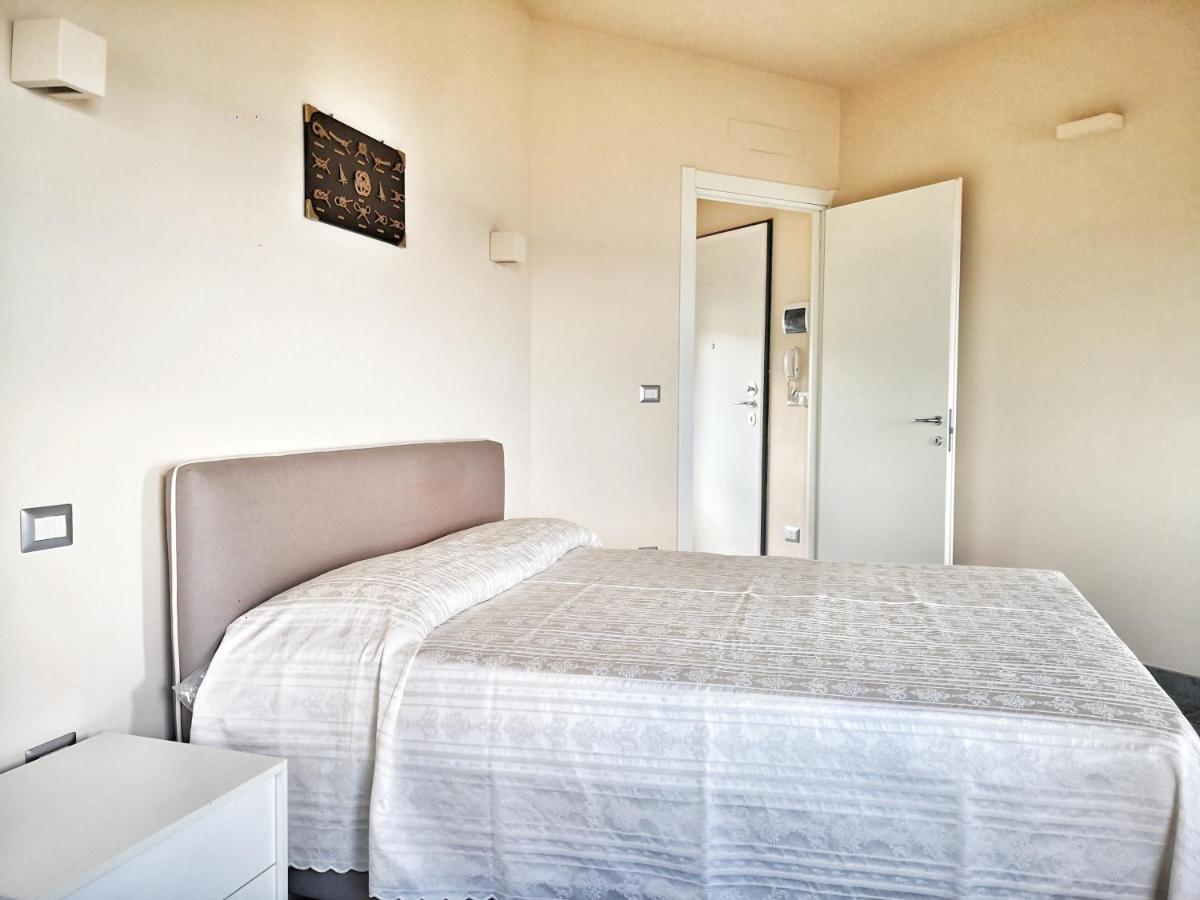 Appartamento Deluxe Con Terrazza Sul Mare Savona Exteriör bild