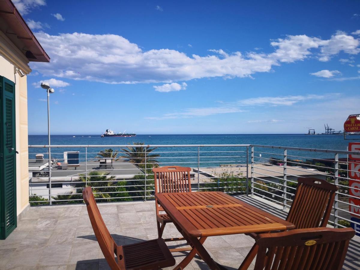 Appartamento Deluxe Con Terrazza Sul Mare Savona Exteriör bild